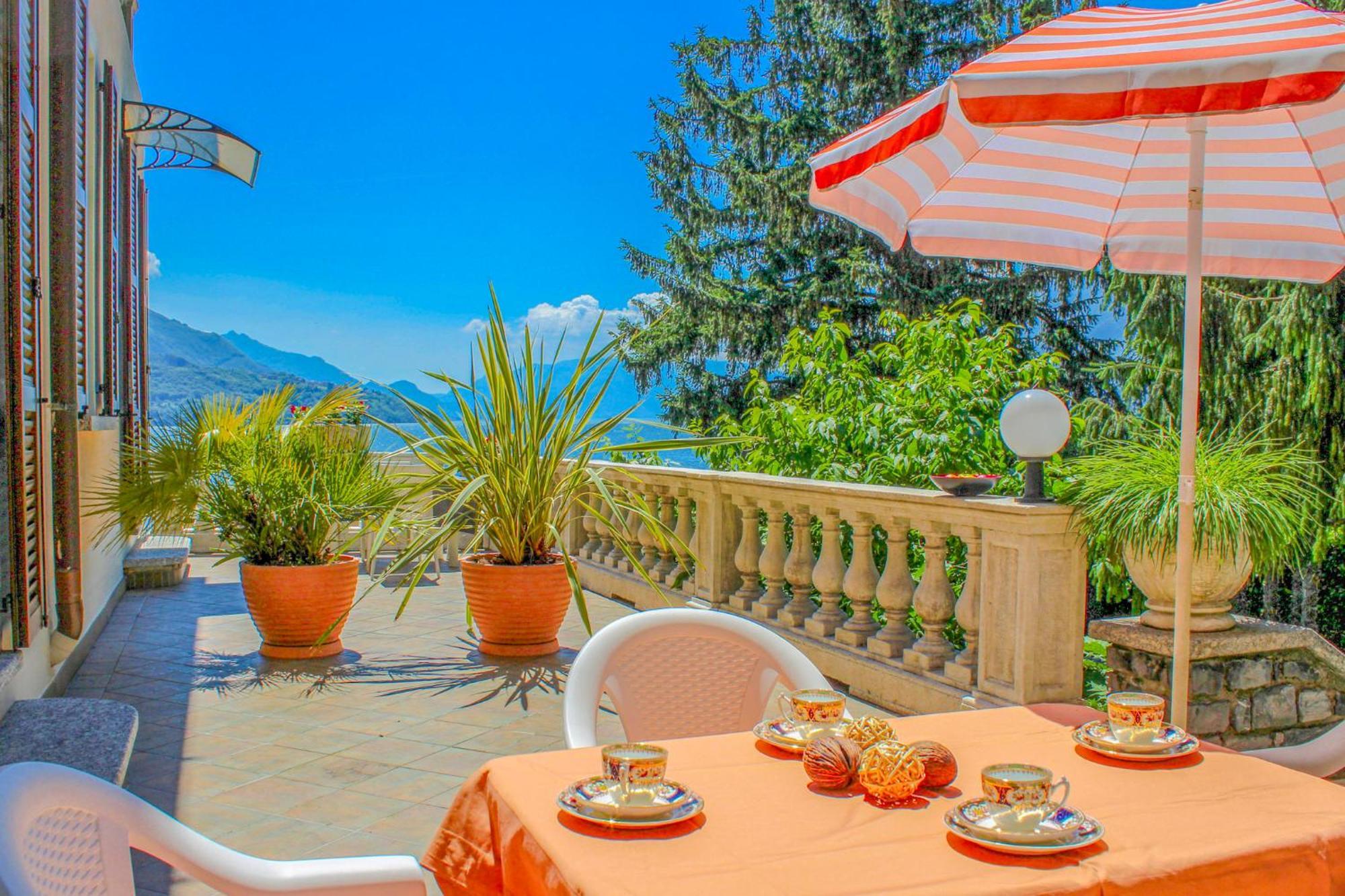 Palazzina Giardinolago グラヴェドーナ 部屋 写真